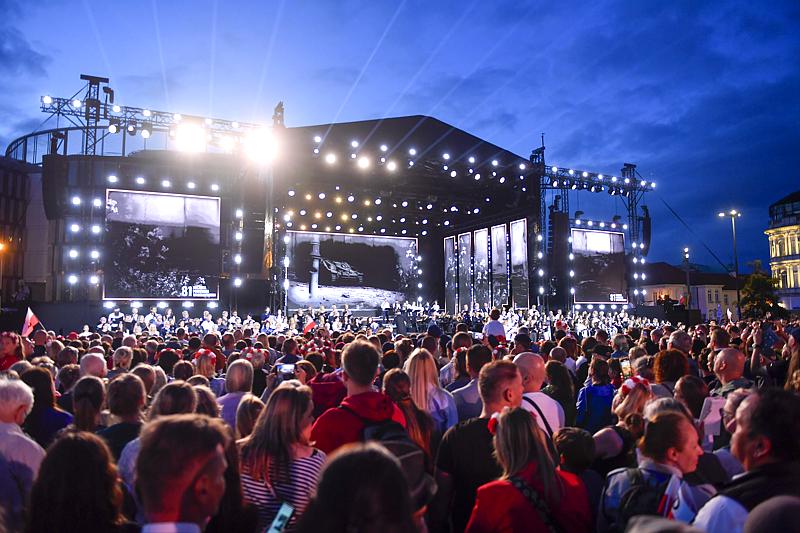 Grafika programu „Warszawiacy śpiewają (nie)zakazane piosenki 2026”