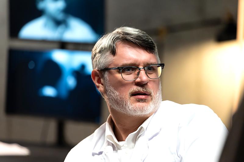 Grafika programu „Teorie spiskowe pod lupą”