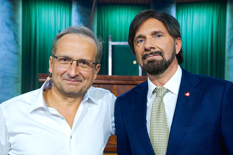 Grafika programu „Kabaret na żywo. Młodzi i Moralni”